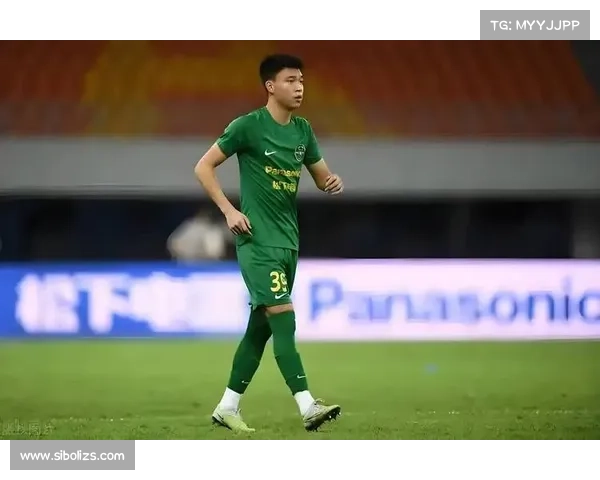 王钰栋终场绝杀点燃复兴火种！重庆雨夜见证国足青春风暴启航